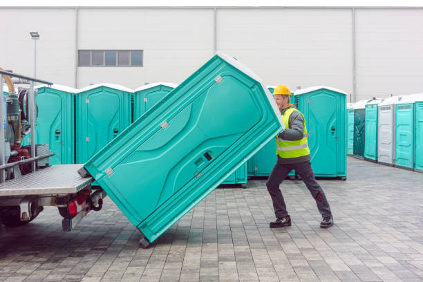 Best Porta potty delivery and setup  in Aviston, IL